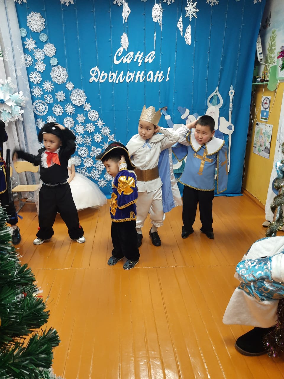 Новогодний утренник
